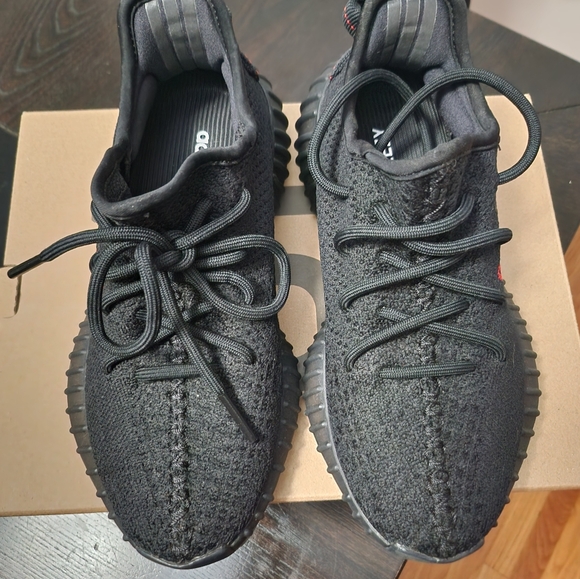 Yeezy Boost V2 - Picture 11 of 13